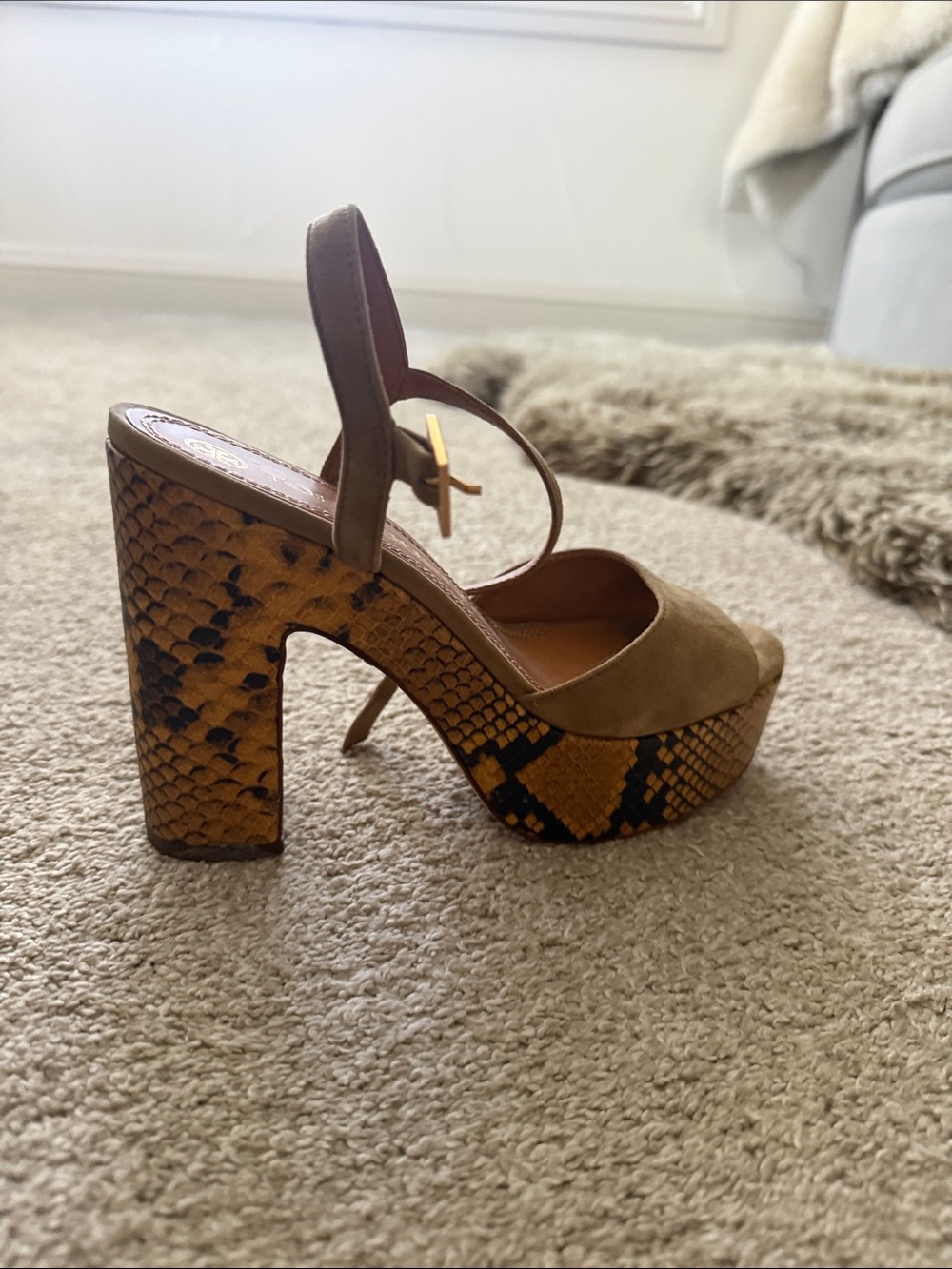 Tory Burch Tan Snake-Print Platform Sandals - Picture 2 of 4